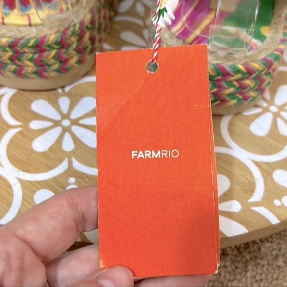 NWT Farm Rio Colorful Toucans Flatform Raffia Velcro Sandal, Size 7. - Picture 11 of 11